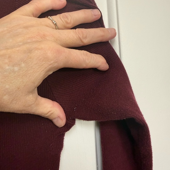 Abercrombie & Fitch Deep Red Long Sleeve Tee - Picture 6 of 7